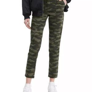 Levi’s 511 Camouflage Chinos sz 18